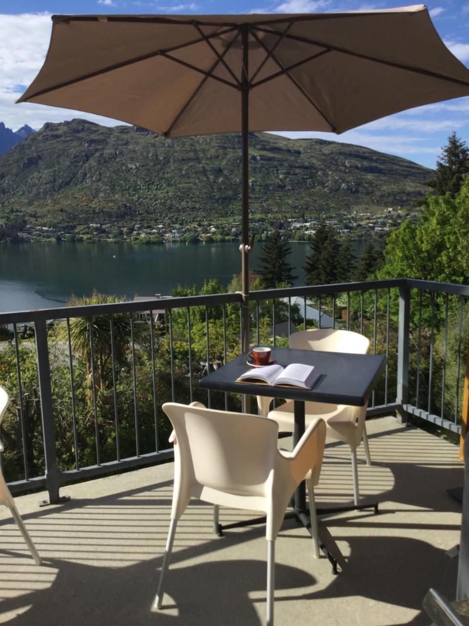 The Embassy B&B Queenstown Exteriér fotografie